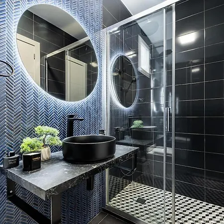 Apartment Panda House *